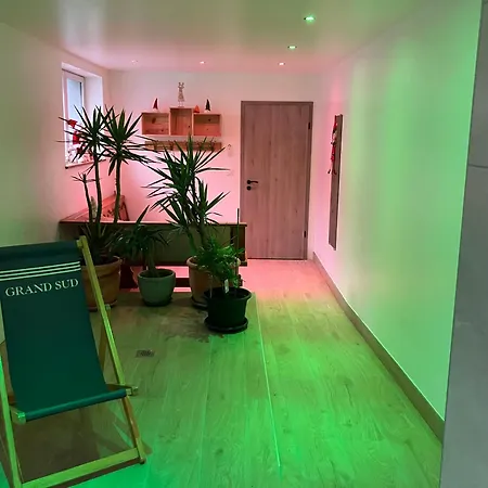 La Mesange Bleue アパート *